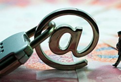 贷款平台为何频繁出问题？7大不稳定原因深度解析，2025年网贷最新政策是什么